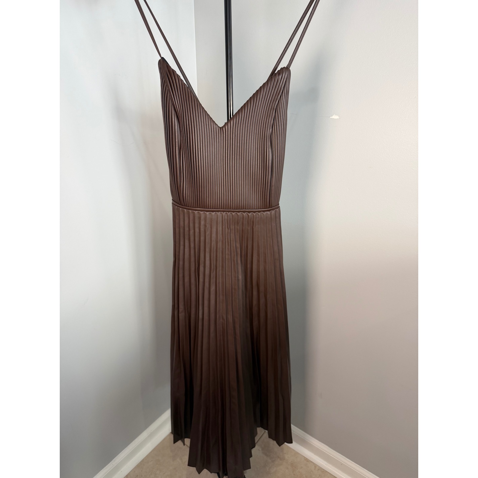 Banana Republic Pleated Vegan Leather Dress Womens 10 Brown Midi Faux Party Boho — image 3 of 8